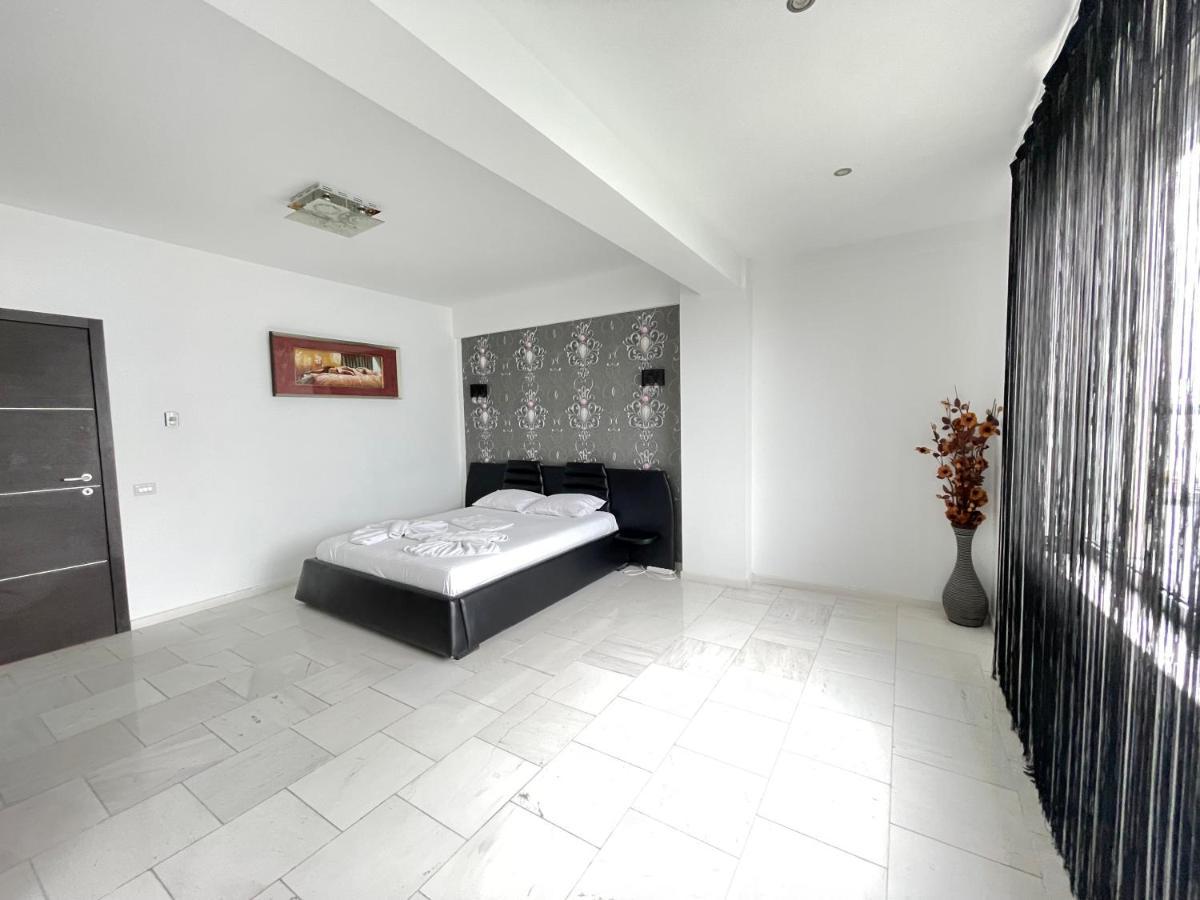 Sns Apartament In Vila Sophia Mamaja Zewnętrze zdjęcie